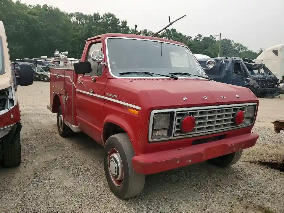 1FDHE30E6CHA20773 1982 FORD ECONOLINE-3