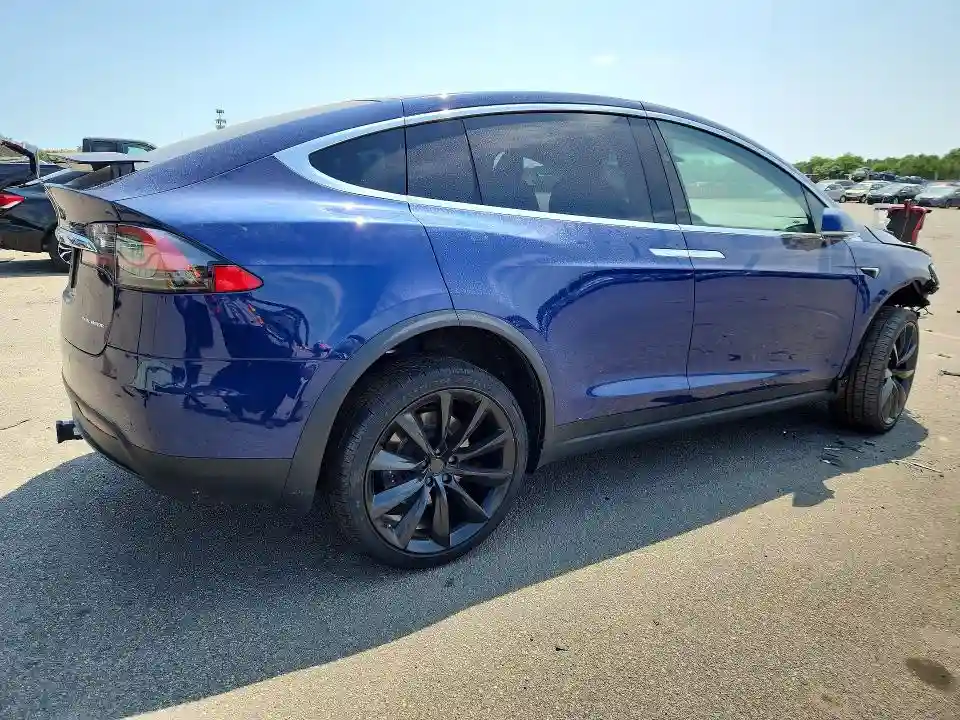 5YJXCBE2XLF233529 2020 TESLA MODEL X-2