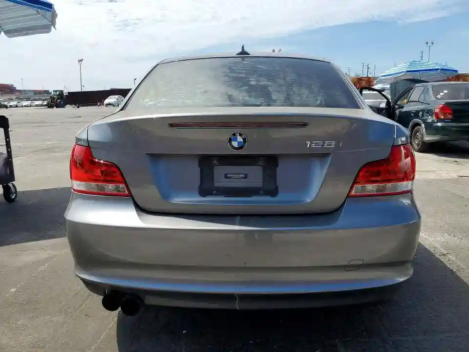 WBAUP9C56CVL91362 2012 BMW 1 SERIES-5