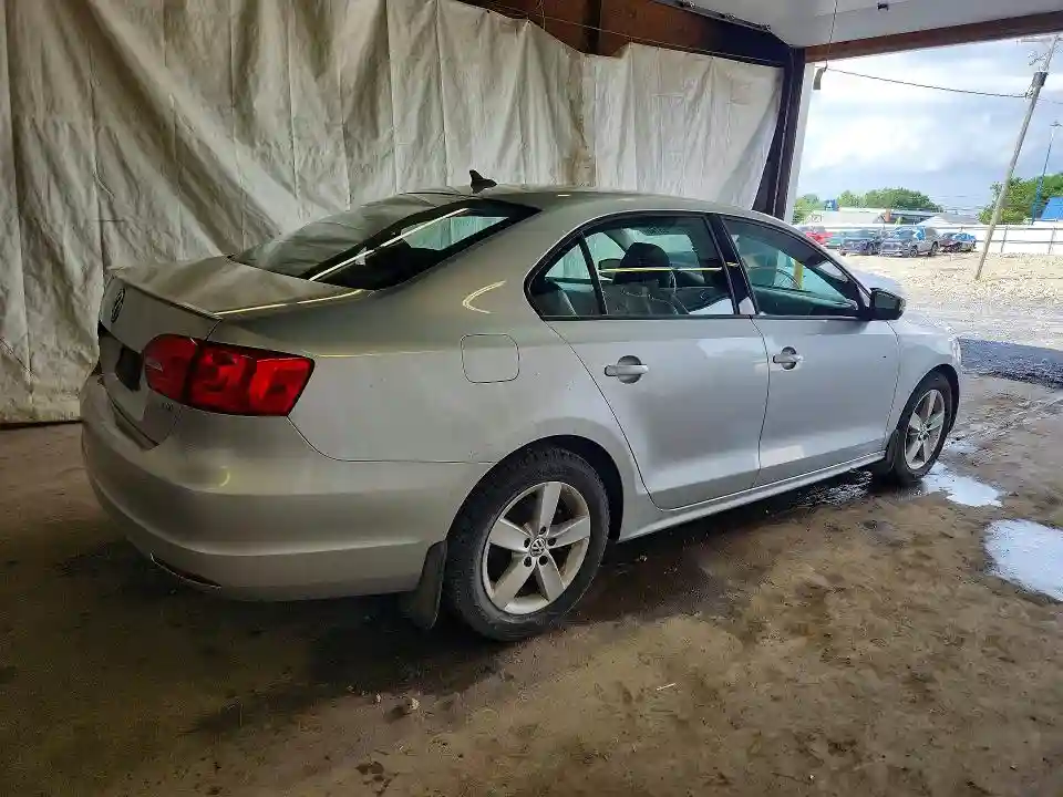 3VWLL7AJ4CM323146 2012 VOLKSWAGEN JETTA-2