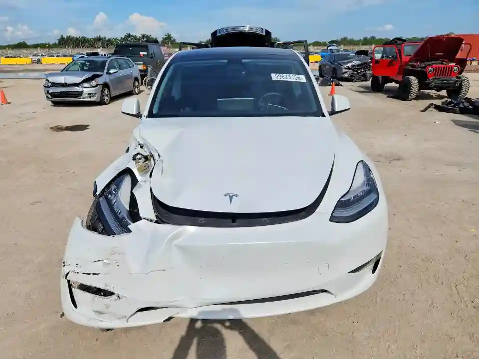 7SAYGDEE5PA092096 2023 TESLA MODEL Y-4