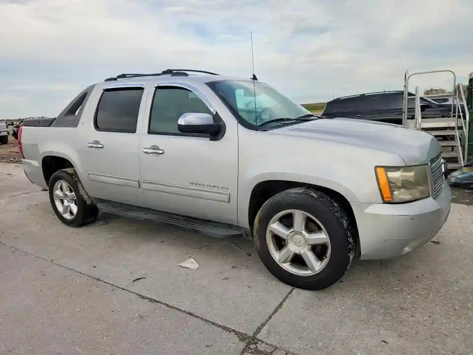 3GNMCFE06BG178599 2011 CHEVROLET AVALANCHE-3