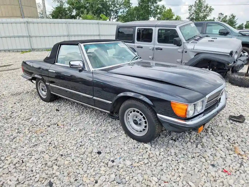 WDB1070451A024175 1985 MERCURY 380SL-3