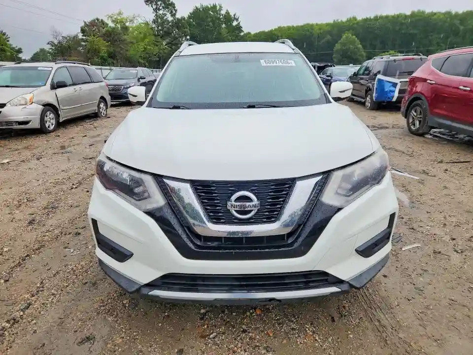 KNMAT2MT9HP529655 2017 NISSAN ROGUE-4