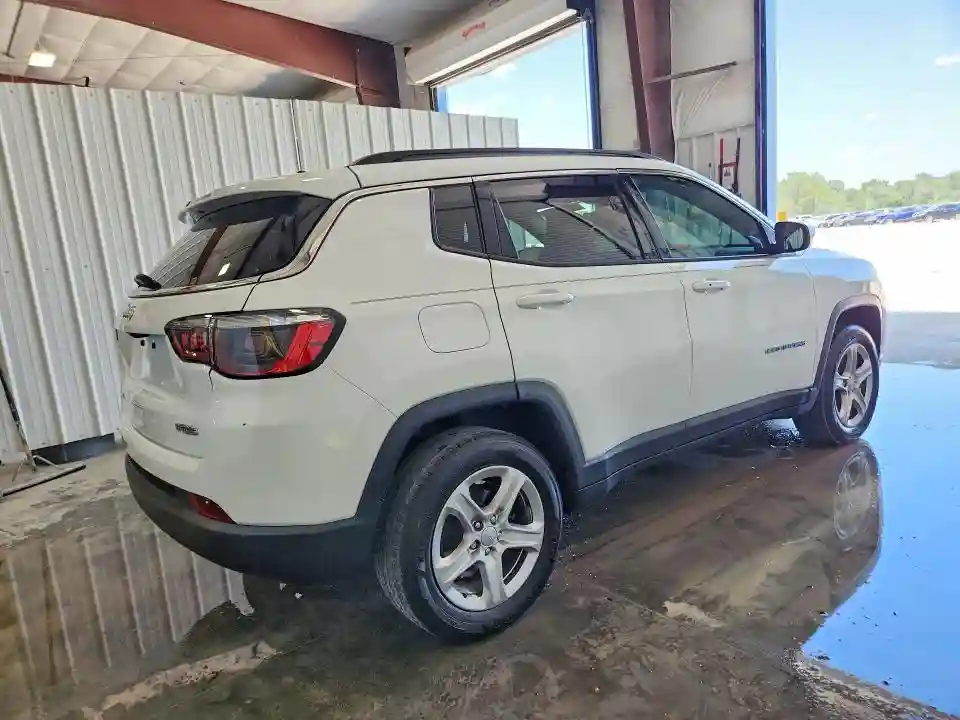 3C4NJDBN3PT504266 2023 JEEP COMPASS-2