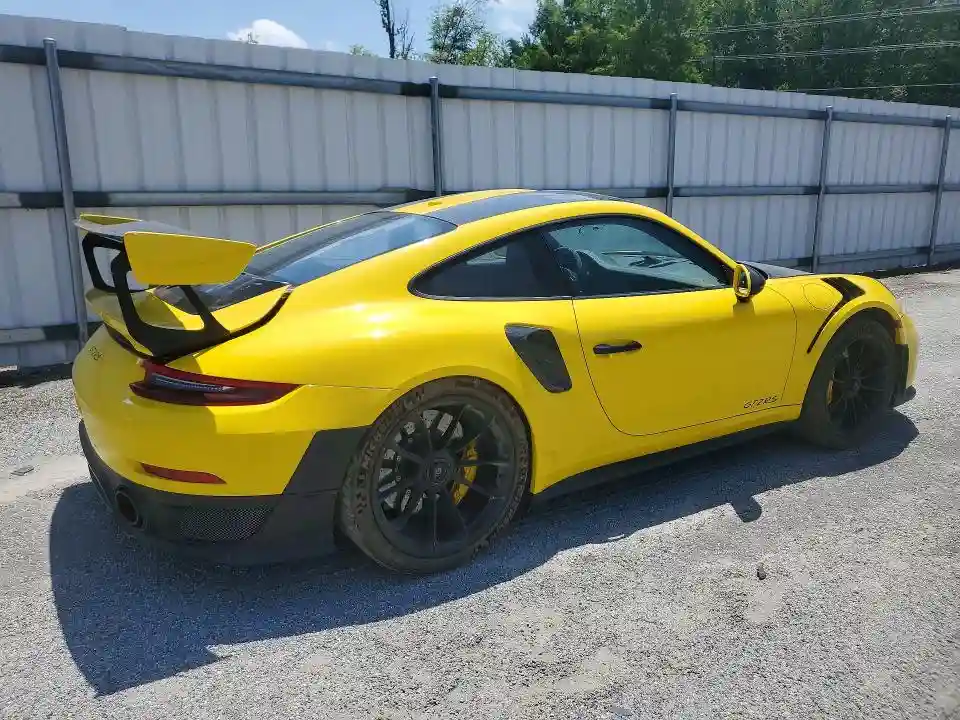 WP0AE2A93JS186024 2018 PORSCHE 911-2