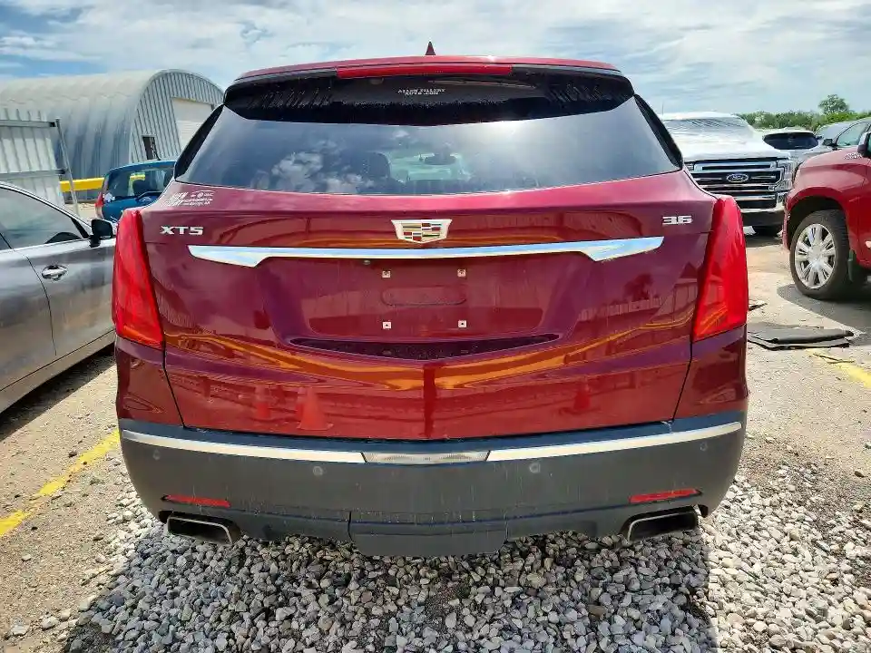 1GYKNCRS3HZ117749 2017 CADILLAC XT5-5