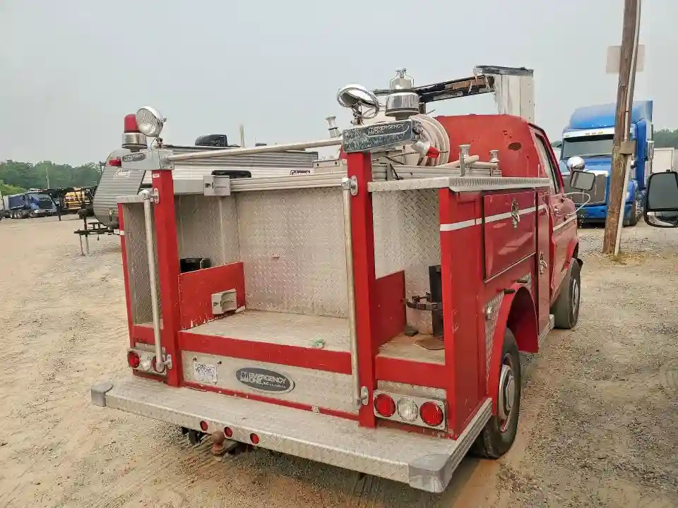 1FDHE30E6CHA20773 1982 FORD ECONOLINE-2