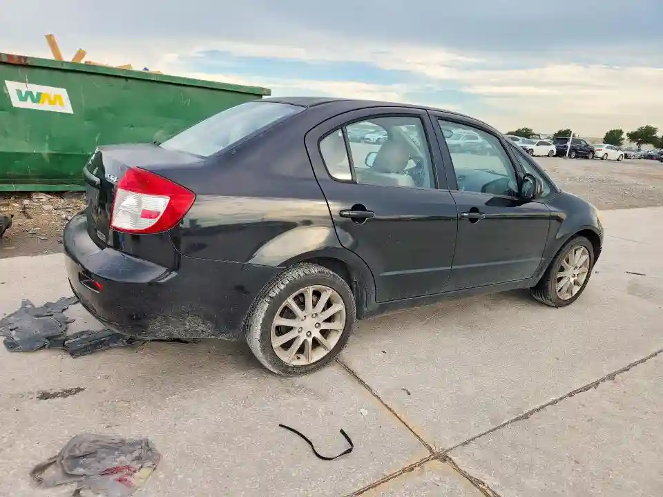 JS2YC5A21B6303012 2011 SUZUKI SX4-2