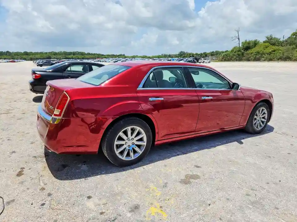 2C3CA5CG9BH529529 2011 CHRYSLER 300-2