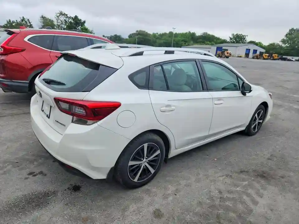 4S3GTAV61M3717004 2021 SUBARU IMPREZA-2