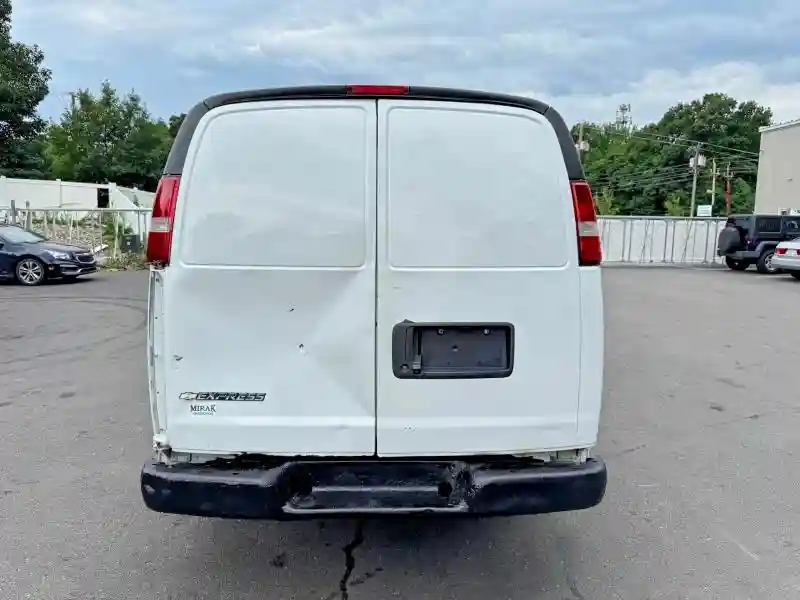 1GCWGBFB2K1196904 2019 CHEVROLET EXPRESS-4