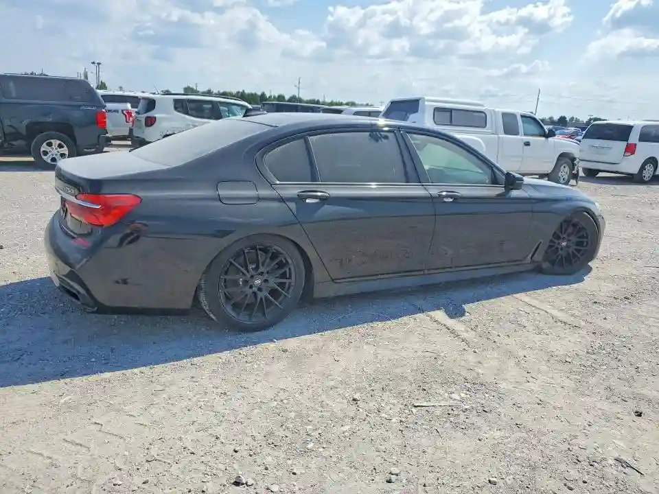 WBA7F2C50JG424686 2018 BMW 7 SERIES-2
