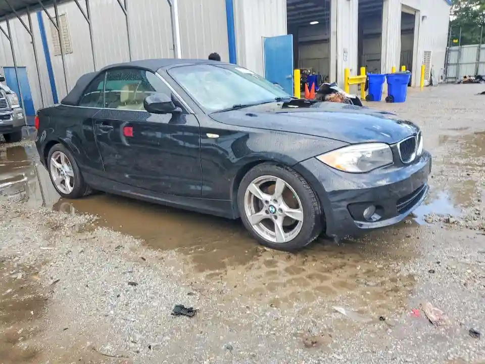 WBAUN1C5XDVR01849 2013 BMW 1 SERIES-3