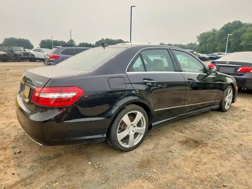 WDDHF8HB6AA117492 2010 MERCEDES-BENZ E-CLASS-2