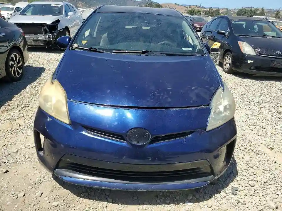 JTDKN3DU0E1742022 2014 TOYOTA PRIUS THRE-4
