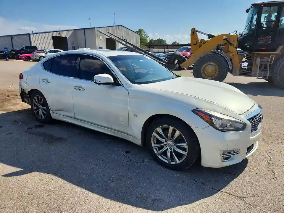 JN1BY1AP0FM542223 2015 INFINITI Q70-3