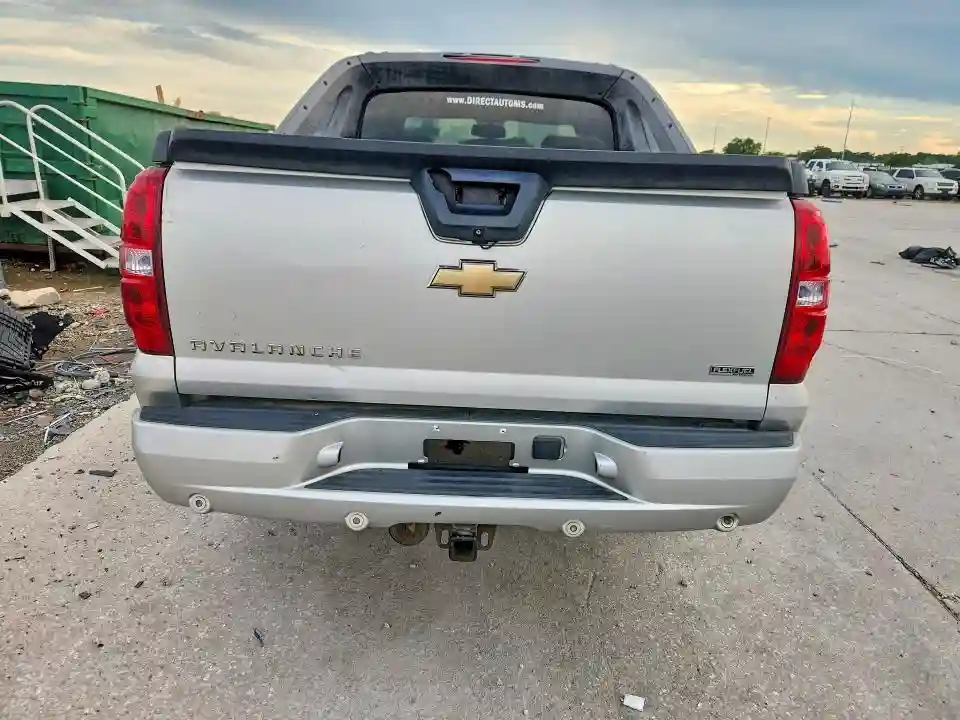 3GNMCFE06BG178599 2011 CHEVROLET AVALANCHE-5
