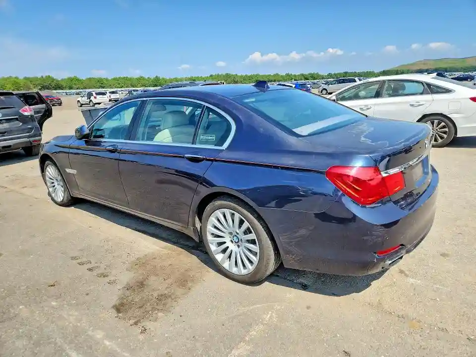 WBAKC8C54CC436680 2012 BMW 7 SERIES-1