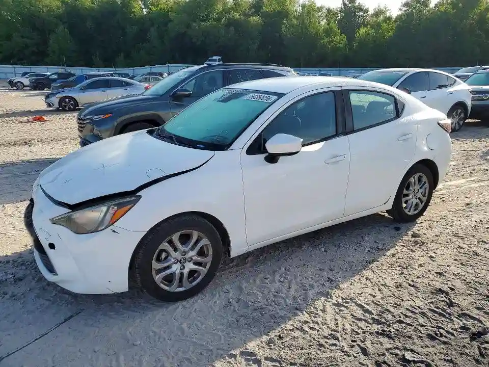 3MYDLBYV7HY187549 2017 TOYOTA YARIS-0