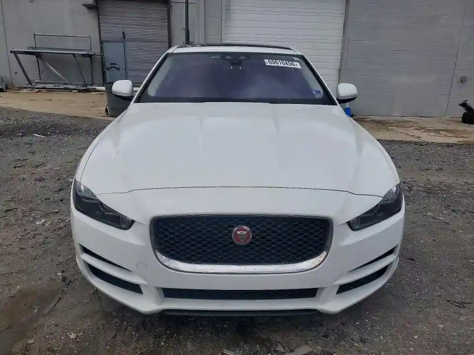 SAJAJ4FX4JCP25812 2018 JAGUAR XE-4