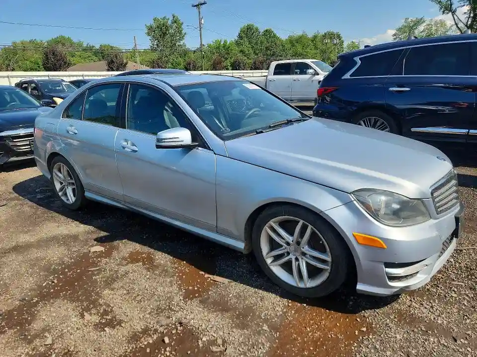 WDDGF8ABXDR275605 2013 MERCEDES-BENZ C-CLASS-3