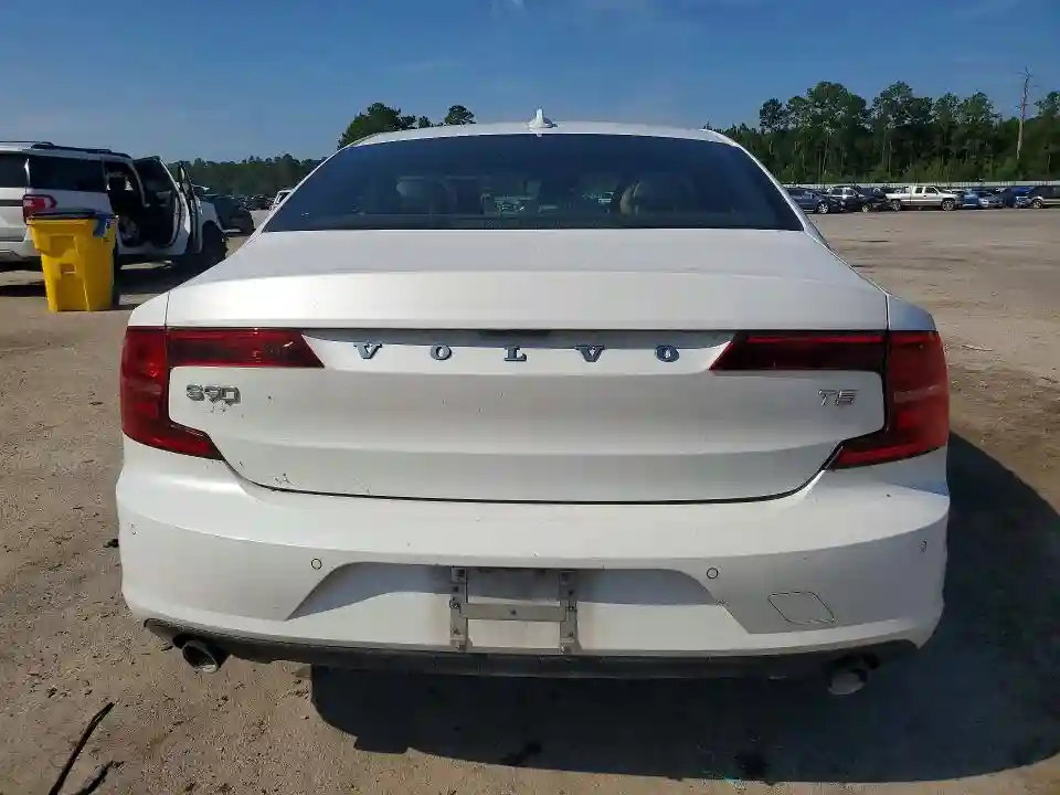 YV1102AK3H1010182 2017 VOLVO S90-5