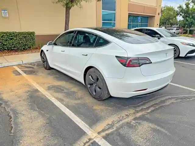5YJ3E1EA3LF799963 2020 TESLA MODEL 3-2