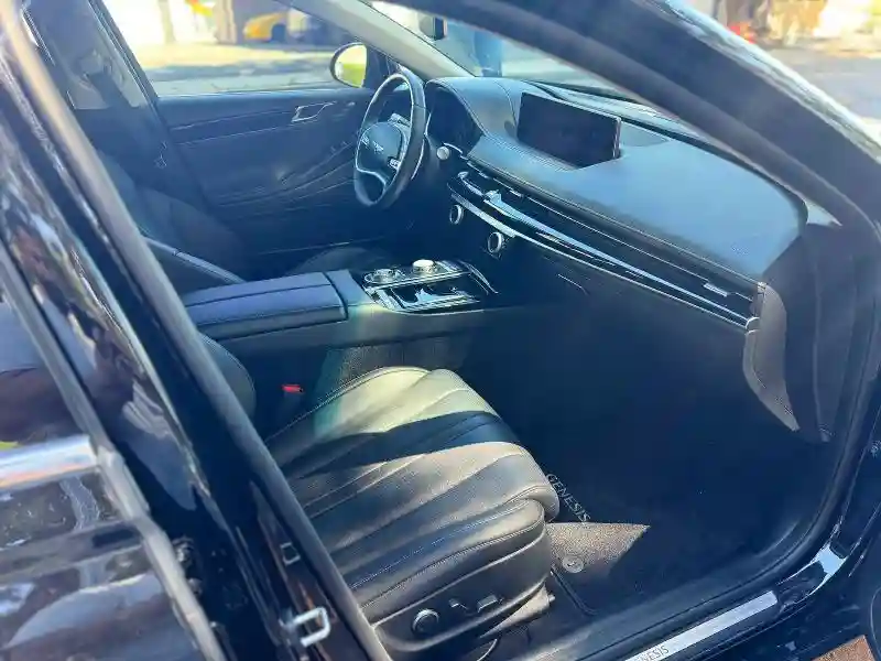 KMTGB4SC0PU196002 2023 GENESIS G80-4