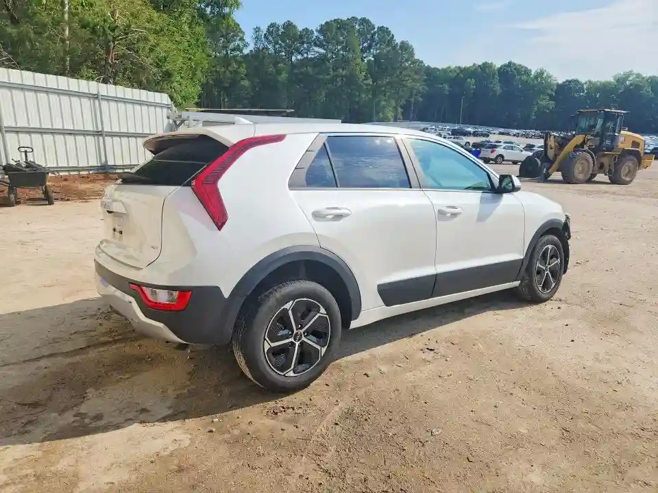 KNDCP3LE6T5326605 2026 KIA NIRO-2