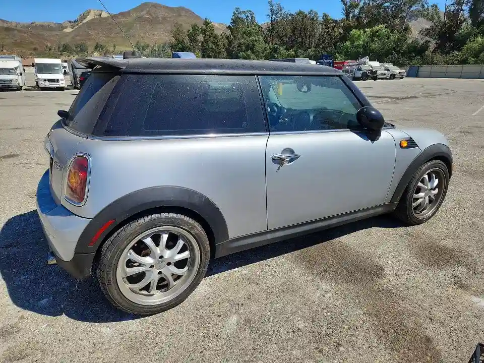 WMWMF3C50ATZ64264 2010 MINI COOPER-2