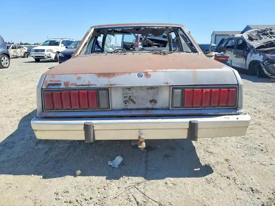 8X91T156408 1978 FORD FAIRMONT-5