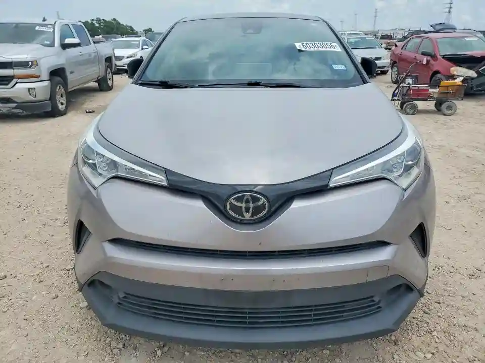 NMTKHMBX7KR085596 2019 TOYOTA C-HR-4