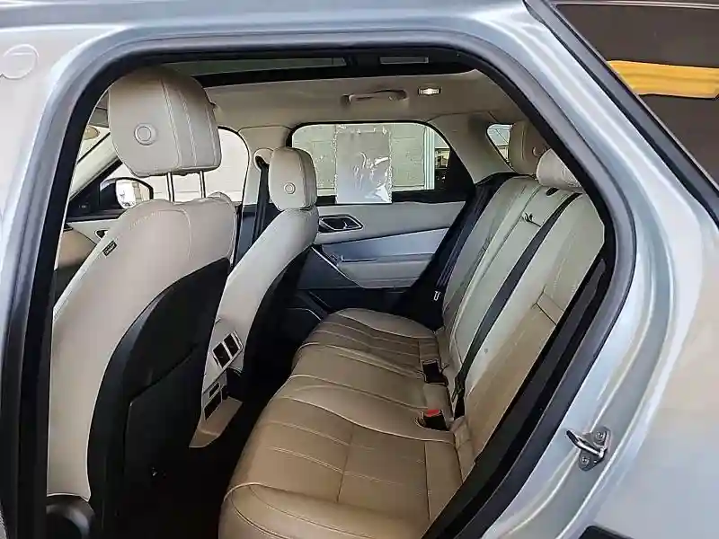SALYL2EX3KA233453 2019 LAND ROVER RANGEROVER-5
