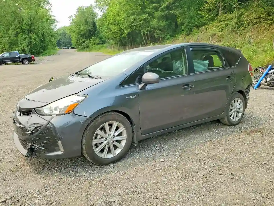 JTDZN3EU8FJ021946 2015 TOYOTA PRIUS V TH-0