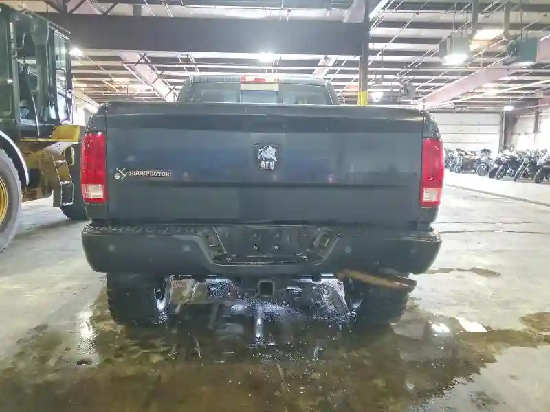 3C6UR5DJ7GG186236 2016 RAM 2500-5