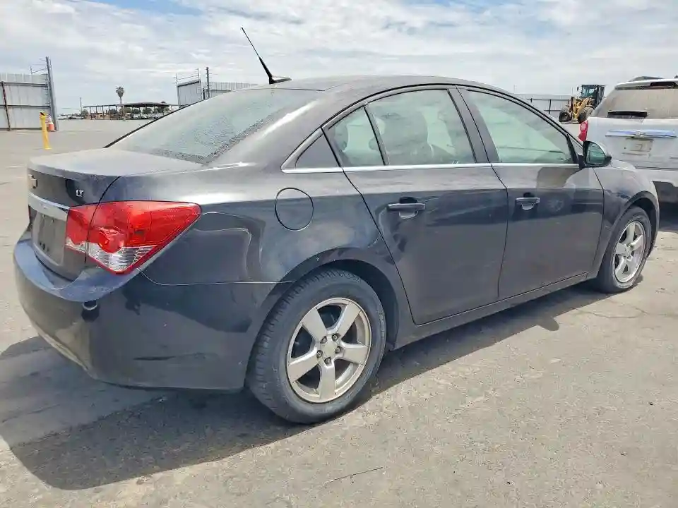 1G1PF5S96B7129109 2011 CHEVROLET CRUZE-2