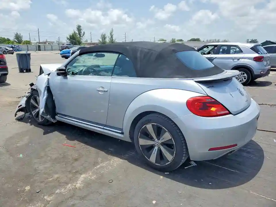 3VW7A7AT4DM816402 2013 VOLKSWAGEN BEETLE-1
