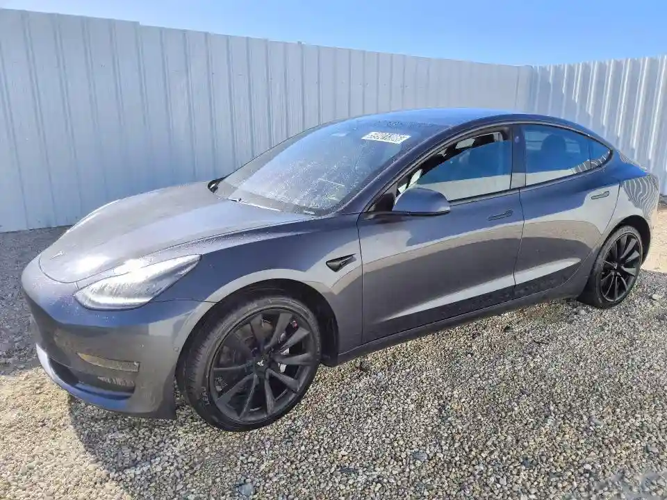 5YJ3E1EB7JF185035 2018 TESLA MODEL 3-0
