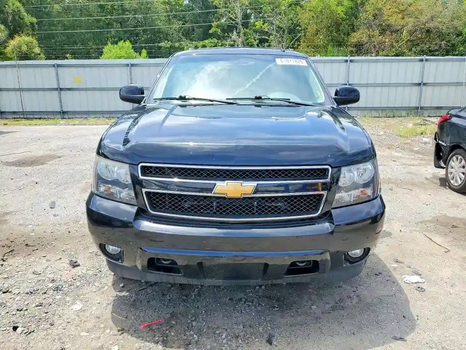 1GNSKJE7XCR259701 2012 CHEVROLET SUBURBAN-4