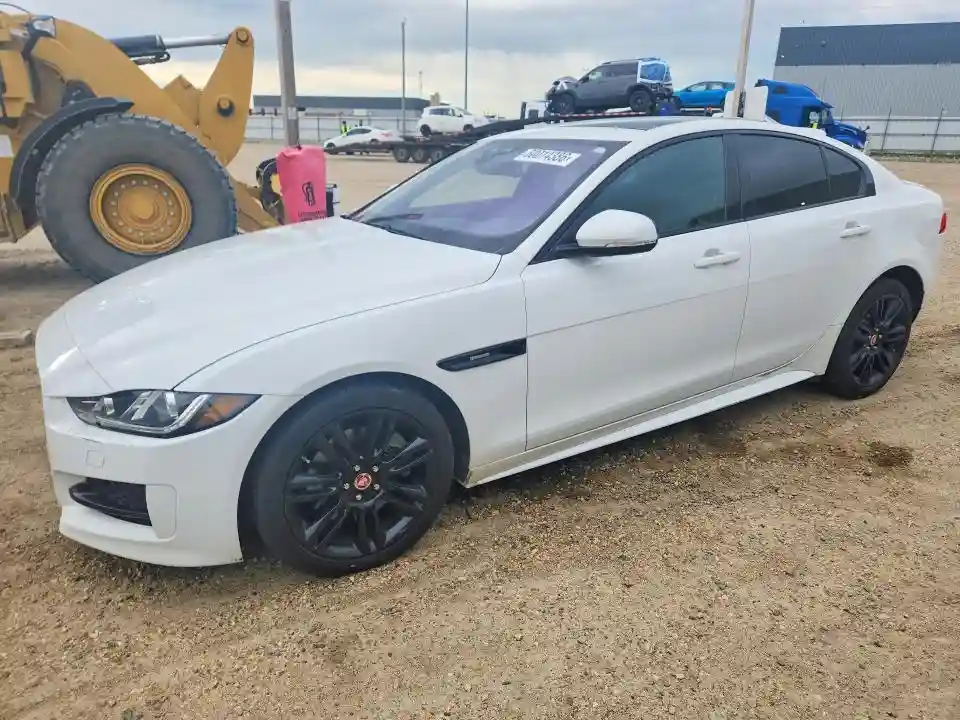 SAJAL4FN2JCP36736 2018 JAGUAR XE-0