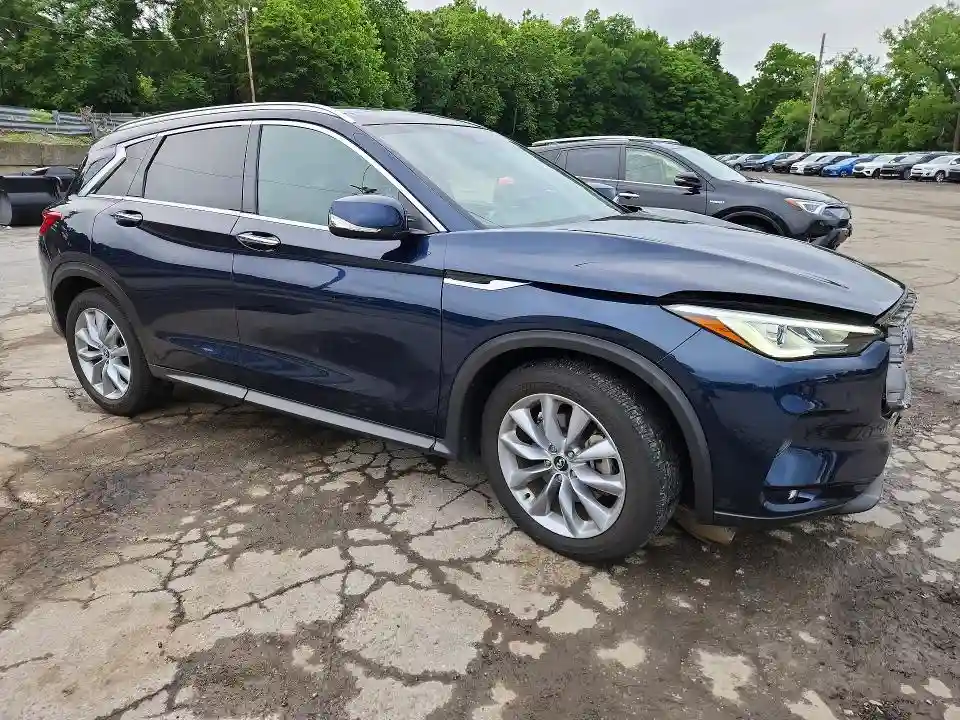 3PCAJ5M31KF137584 2019 INFINITI QX50-3