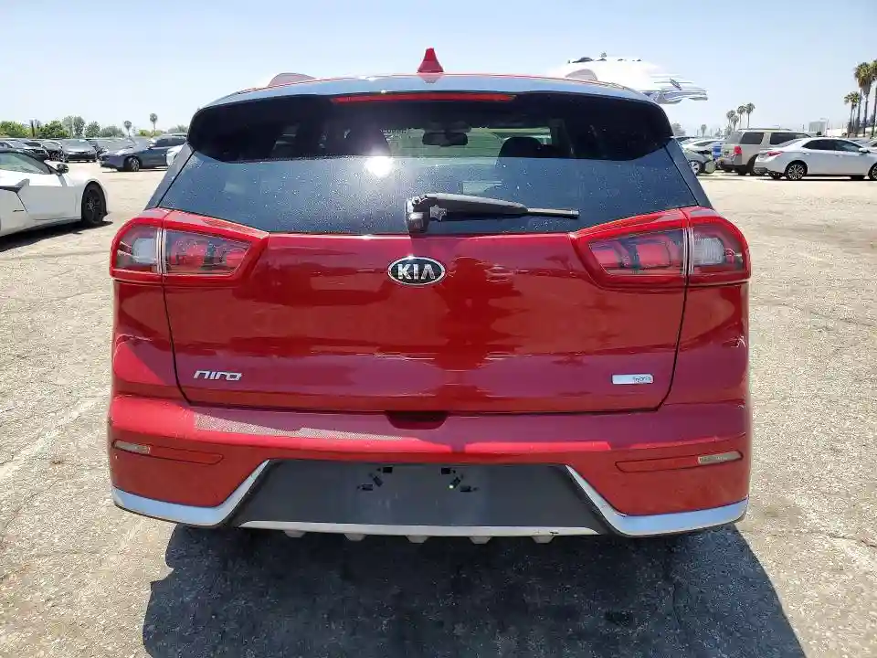 KNDCC3LC8J5128390 2018 KIA NIRO-5