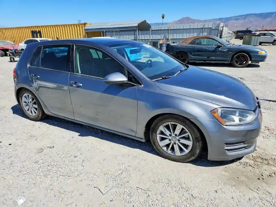 3VW217AU6FM033037 2015 VOLKSWAGEN GOLF-3