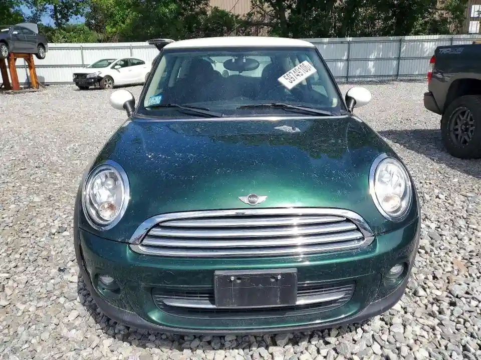 WMWSU3C53BT098400 2011 MINI COOPER-4