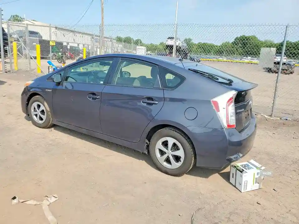 JTDKN3DU7D5699211 2013 TOYOTA PRIUS-1