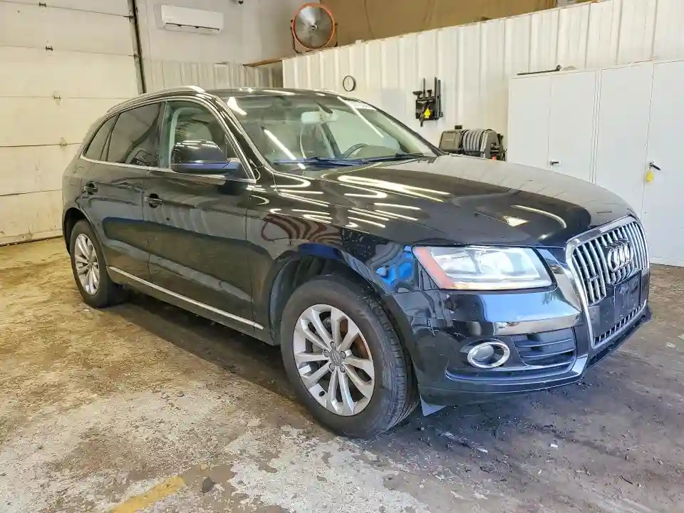 WA1CFBFPXDA051110 2013 AUDI Q5-3