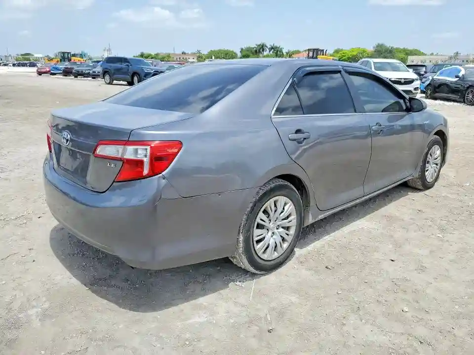 4T1BD1FKXEU133484 2014 TOYOTA CAMRY SOLA-2