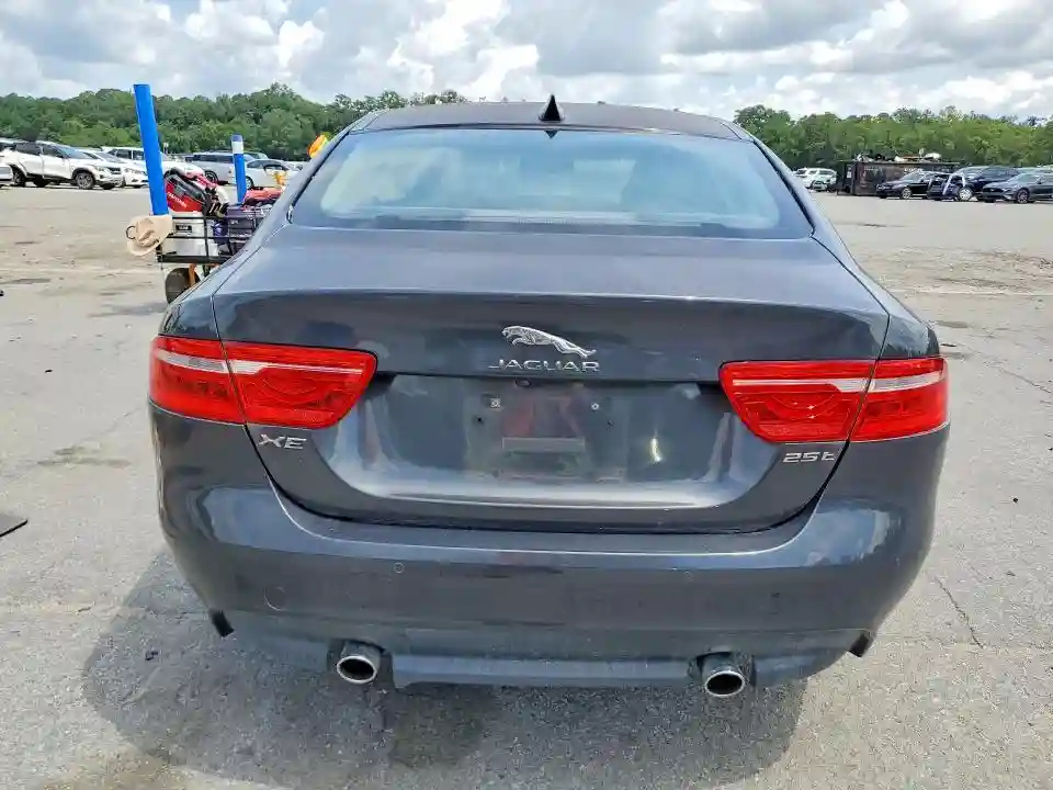 SAJAE4BG2HA947183 2017 JAGUAR XE-5