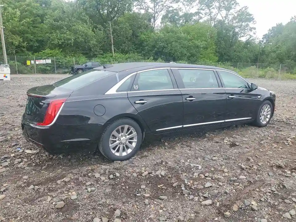2GEXG6U38J9550224 2018 CADILLAC XTS-2